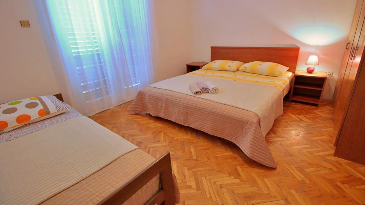Apartments Iko 奥米什 外观 照片