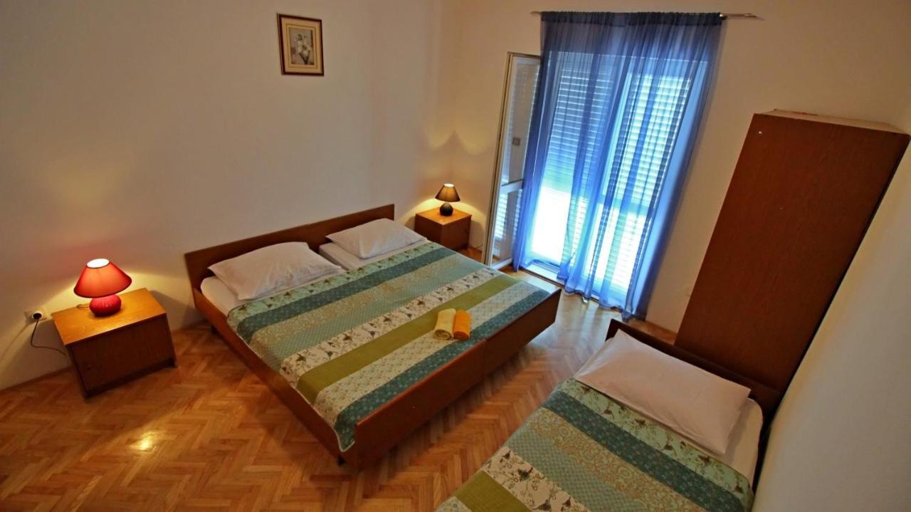 Apartments Iko 奥米什 外观 照片